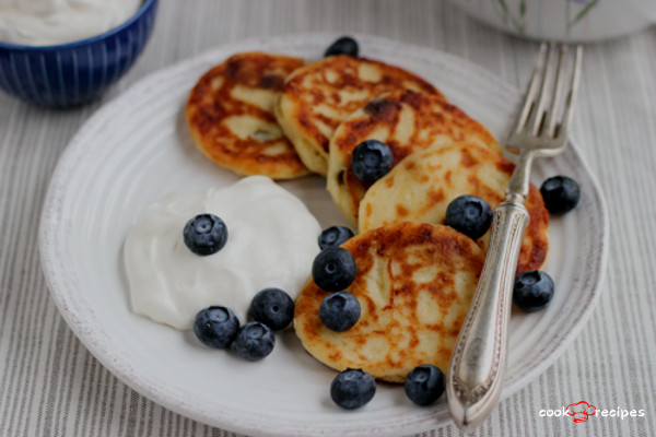 Сырники с изюмом
