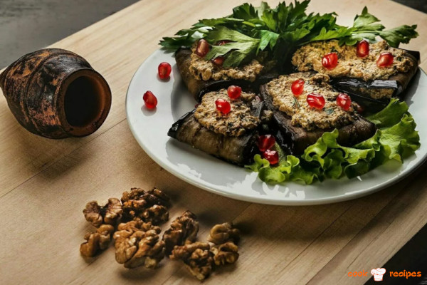 Баклажаны с орехами
